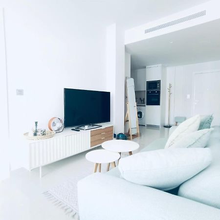 Luxury Apartment Торевиеха Екстериор снимка