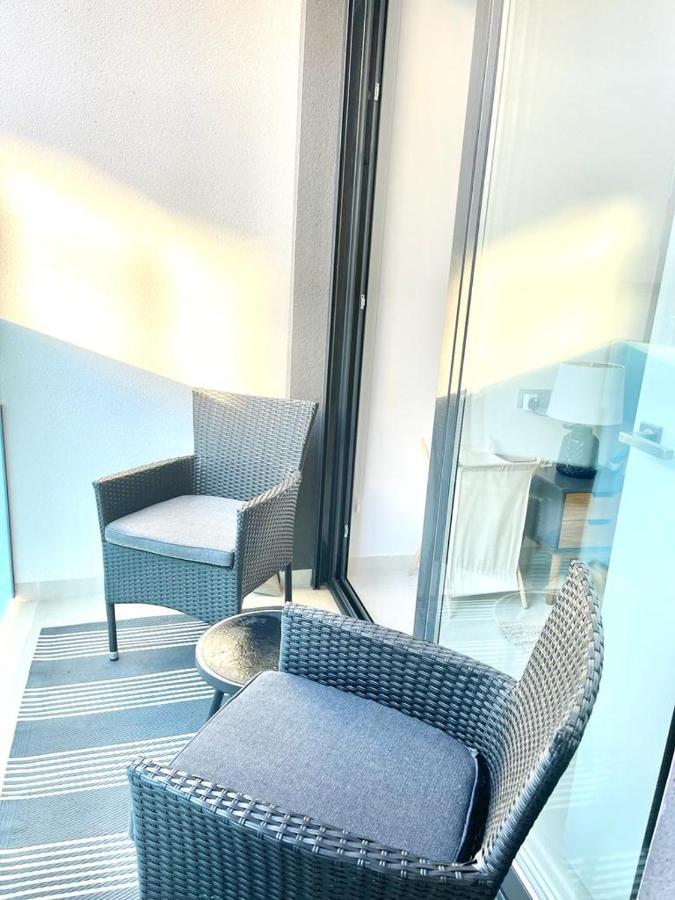 Luxury Apartment Торевиеха Екстериор снимка
