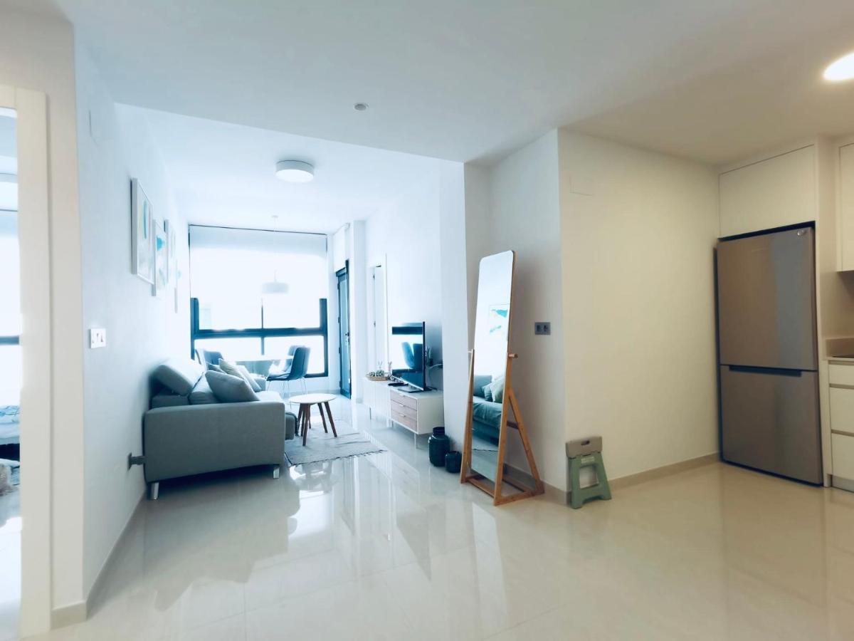 Luxury Apartment Торевиеха Екстериор снимка
