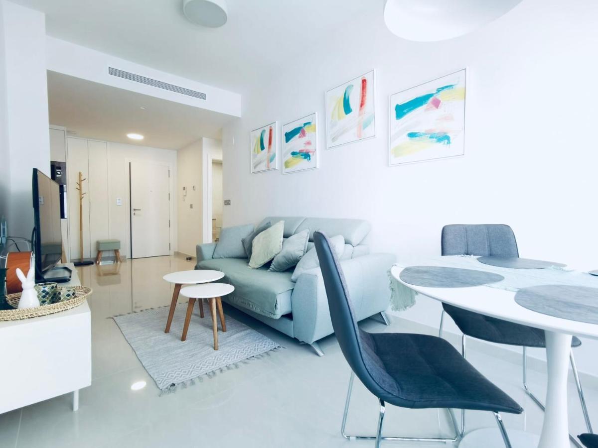 Luxury Apartment Торевиеха Екстериор снимка