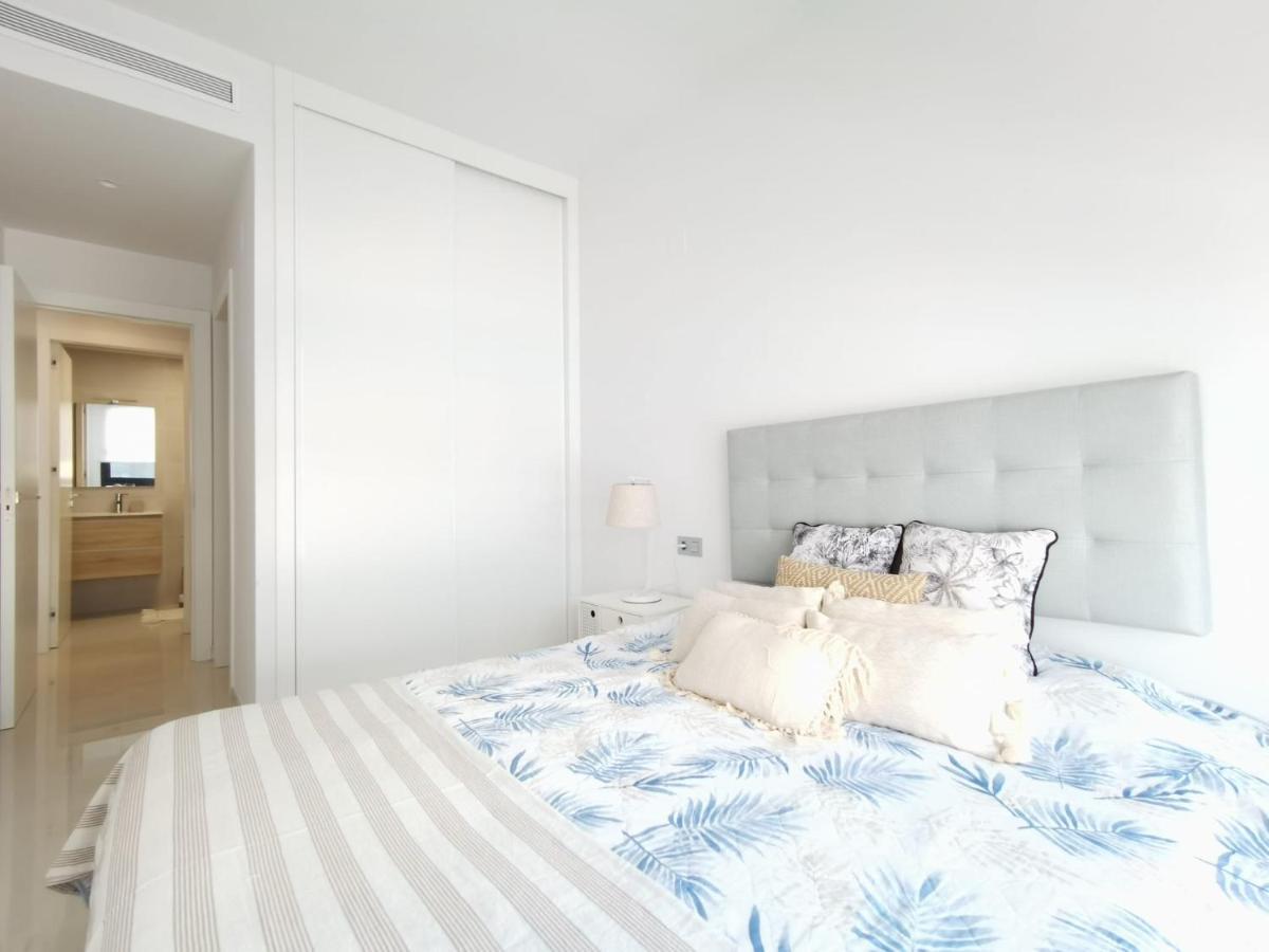 Luxury Apartment Торевиеха Екстериор снимка