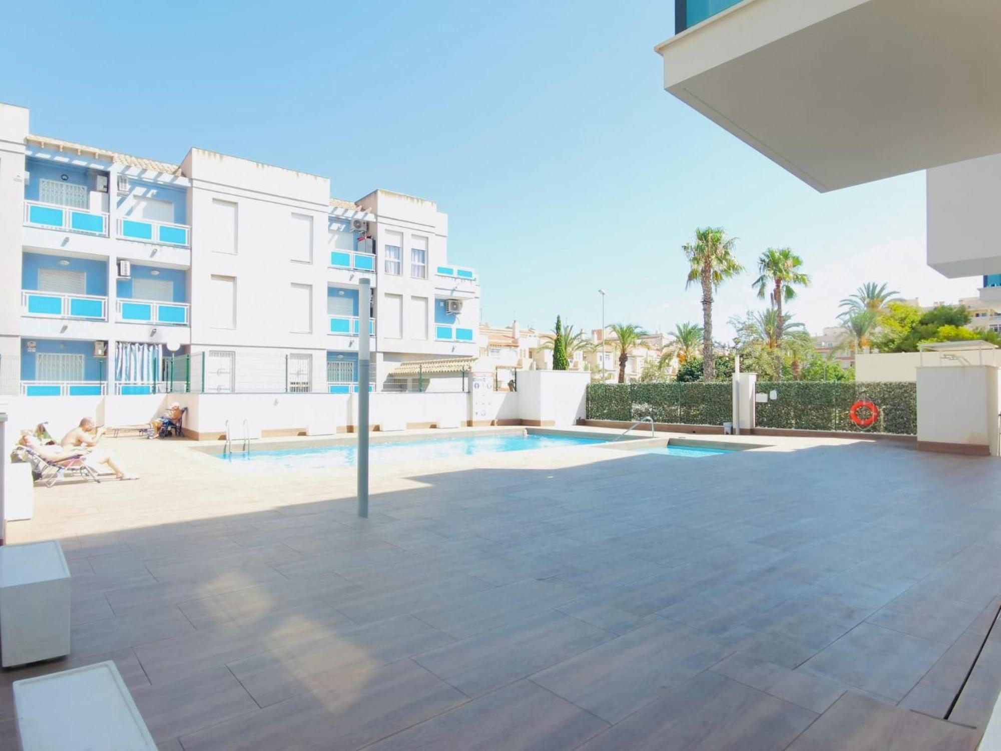 Luxury Apartment Торевиеха Екстериор снимка